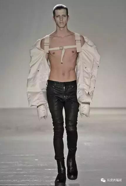 百元遮羞布,如何穿出巨星风度?