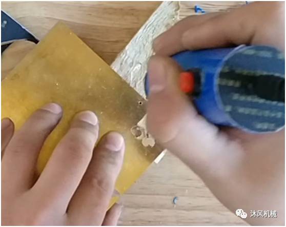 手电钻制作打磨神器,diy小型打磨机制作过程