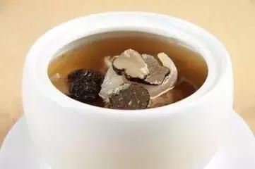 海参真的需要那么繁琐的泡发吗,泡海参的水有点臭了海参还能吃吗