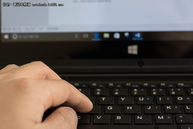 1899元翻转触控+4G内存+7小时续航：海尔简爱S11评测