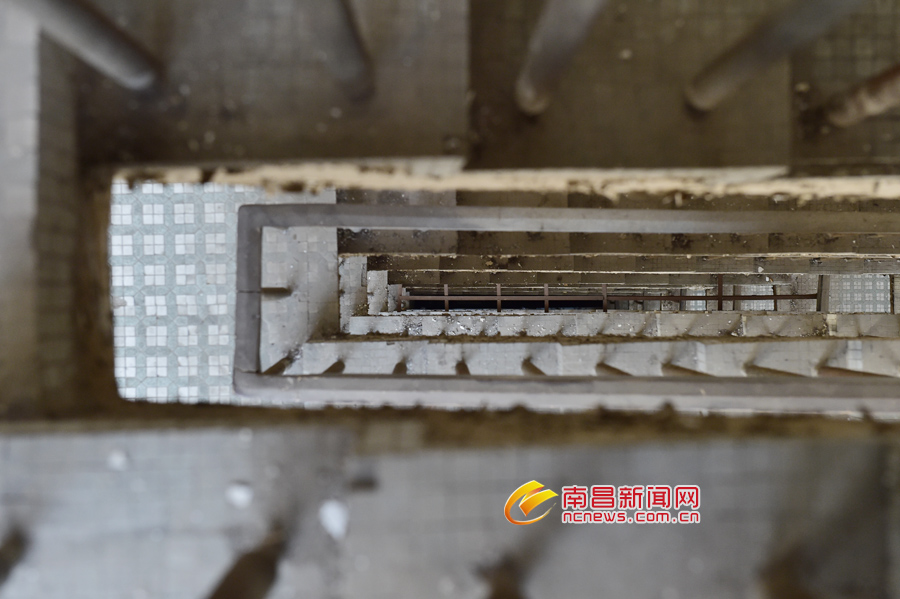 姹熻タ姝e湪绛瑰鐨勪簲鏄熺骇閰掑簵,姹熻タ绗竴瀹朵簲鏄熺骇閰掑簵