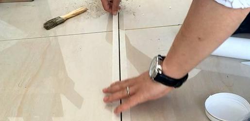 自己动手怎么做瓷砖美缝,瓷砖做美缝的最简单的方法