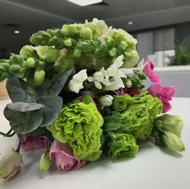 我们用1000元的教训告诉你:包月鲜花全是坑!一家都不推荐!