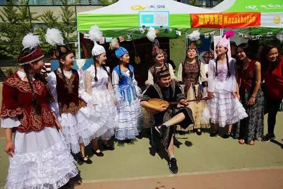 大连外国语大学现在让进吗,大连外国语大学怎么样了