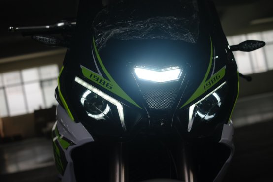 摩界新秀大手笔，台荣GP-1街跑静态初体验