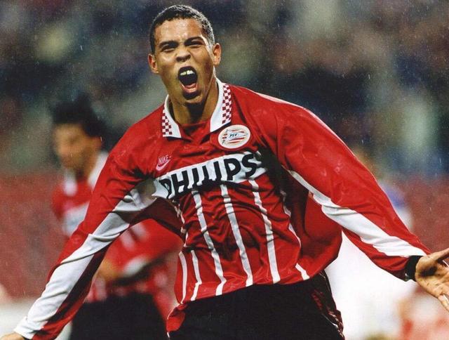 外星人罗纳尔多钟摆过人,钟摆罗纳尔多完整版