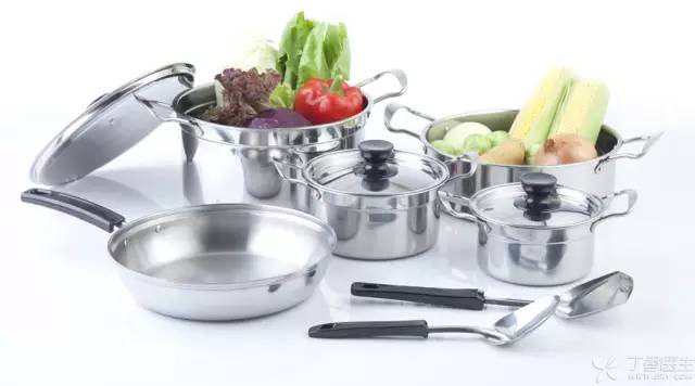 不锈钢水杯喝水危害,劣质不锈钢水杯中毒的症状