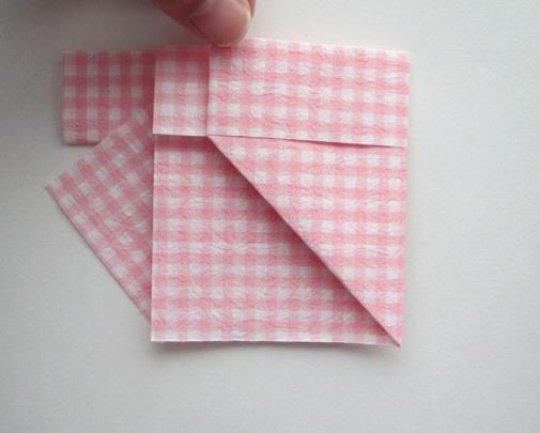 组合心形礼品盒折纸图解教程,心形折纸收纳盒教程简单