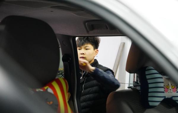 老司机汽车贴膜,老司机和你聊聊汽车贴膜那些事儿