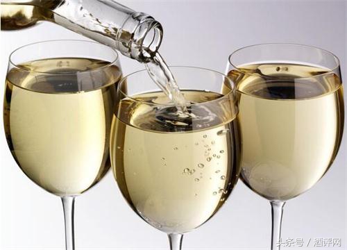 白酒开瓶后半年还能喝吗,干红葡萄酒开瓶可以放多久