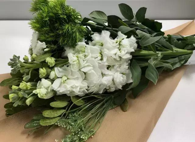 我们用1000元的教训告诉你:包月鲜花全是坑!一家都不推荐!