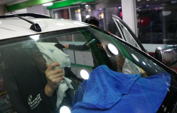 老司机汽车贴膜,老司机和你聊聊汽车贴膜那些事儿