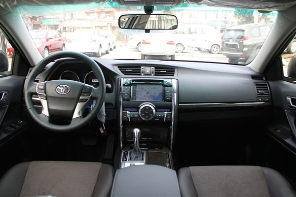 十年车龄的锐志值得入手么,老款锐志驾驶感受怎么样