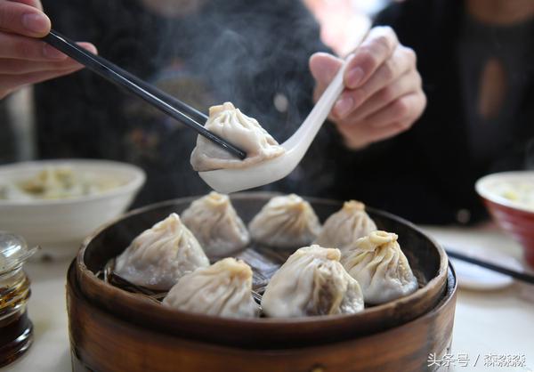 闈㈡湞澶箹鏄ユ殩鑺卞紑瑙嗛,闈㈡湞澶箹鏄ユ殩鑺卞紑