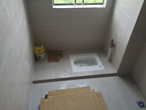 蹲厕只有这样才下水快，老师傅偷偷跟我说，工人装错坑了别人很多钱！