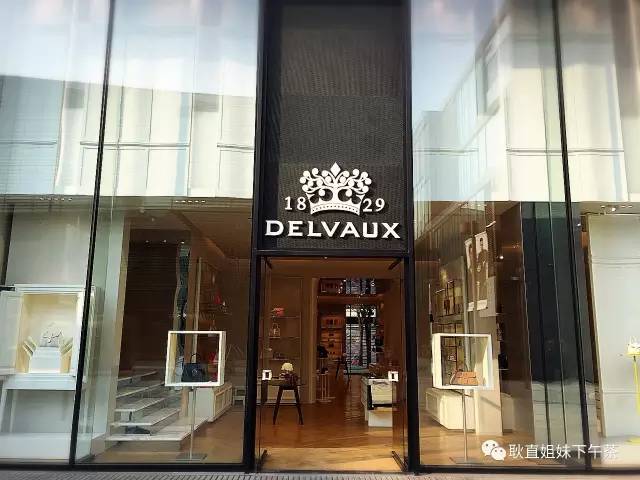 上班族福利:耿直姐妹三分钟带你逛完宇宙中心——三里屯