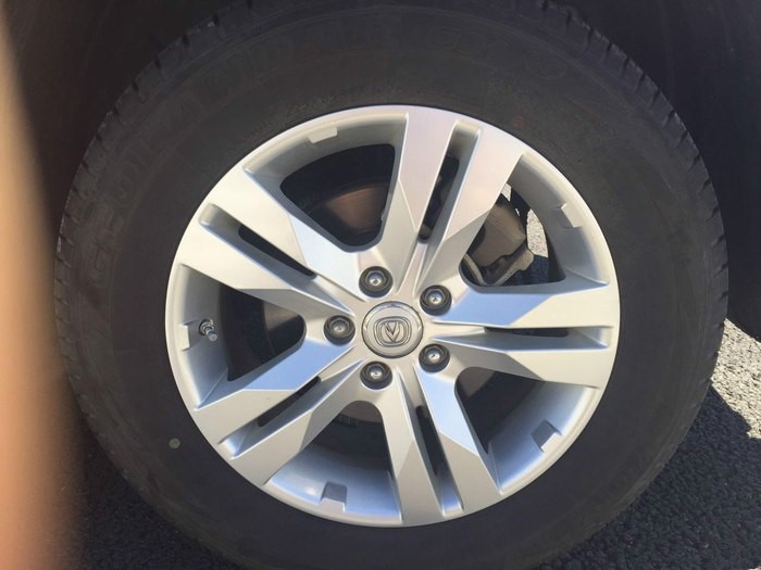 新款长安cs751.8t提车作业,长安cs751.4t豪华版用车成本参考