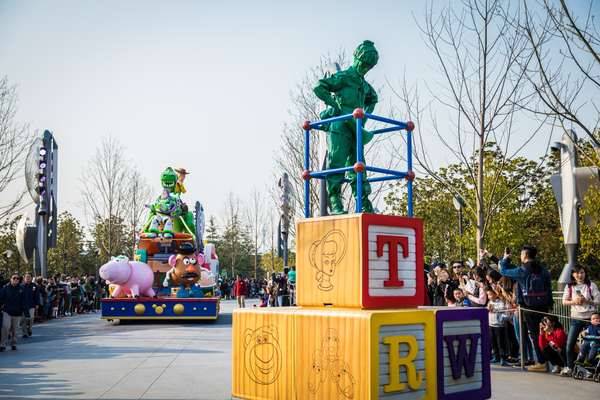 上海迪士尼旅游攻略2022,上海迪士尼自驾停车攻略