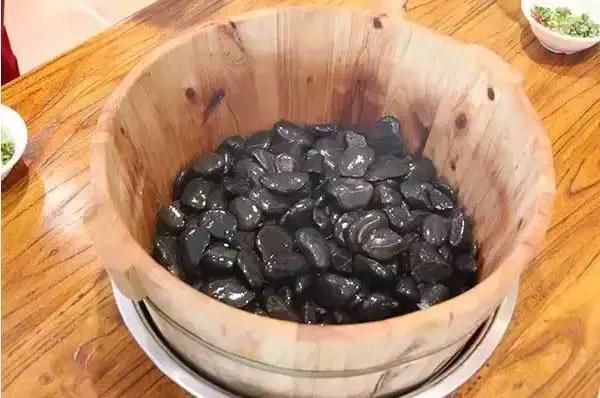 草帽鱼蒸汽石锅鱼家常做法,草帽鱼石锅鱼家庭做法