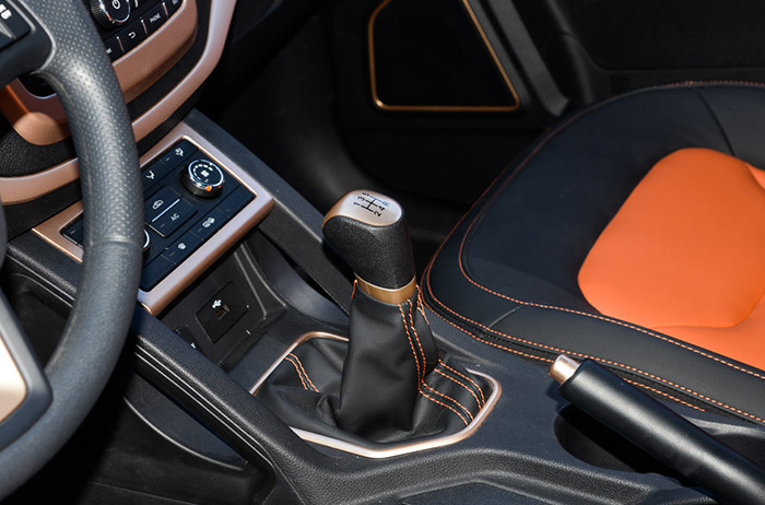 全新奔腾x40价格,高颜值纯电黑科技suv