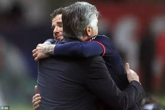 如果你有个喜欢足球的男朋友,如果你的男朋友是一个火车迷