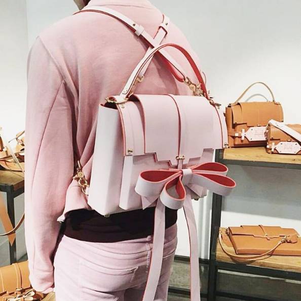 超便宜双肩包,又便宜又大空间实用的双肩包