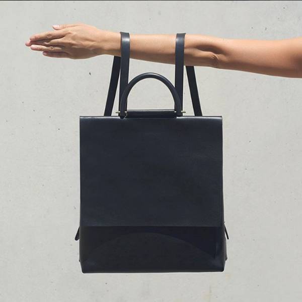 超便宜双肩包,又便宜又大空间实用的双肩包