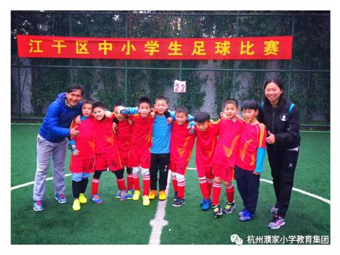 中国足球小将的胜利有多不容易,足球小将们风雨无阻