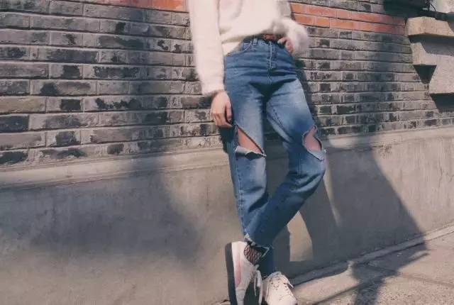 OOTD｜这个春天，要好看的我不止会穿网袜