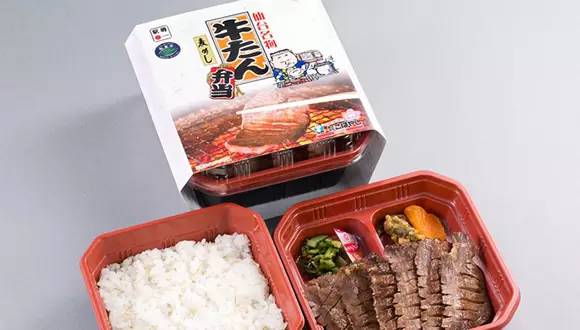 看了日本的火车餐食，你可能感觉吃了假的高铁盒饭