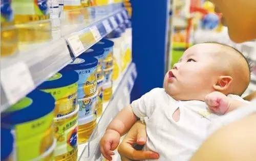 国产奶粉贵还是进口奶粉贵 (进口奶粉好还是国产奶粉好)