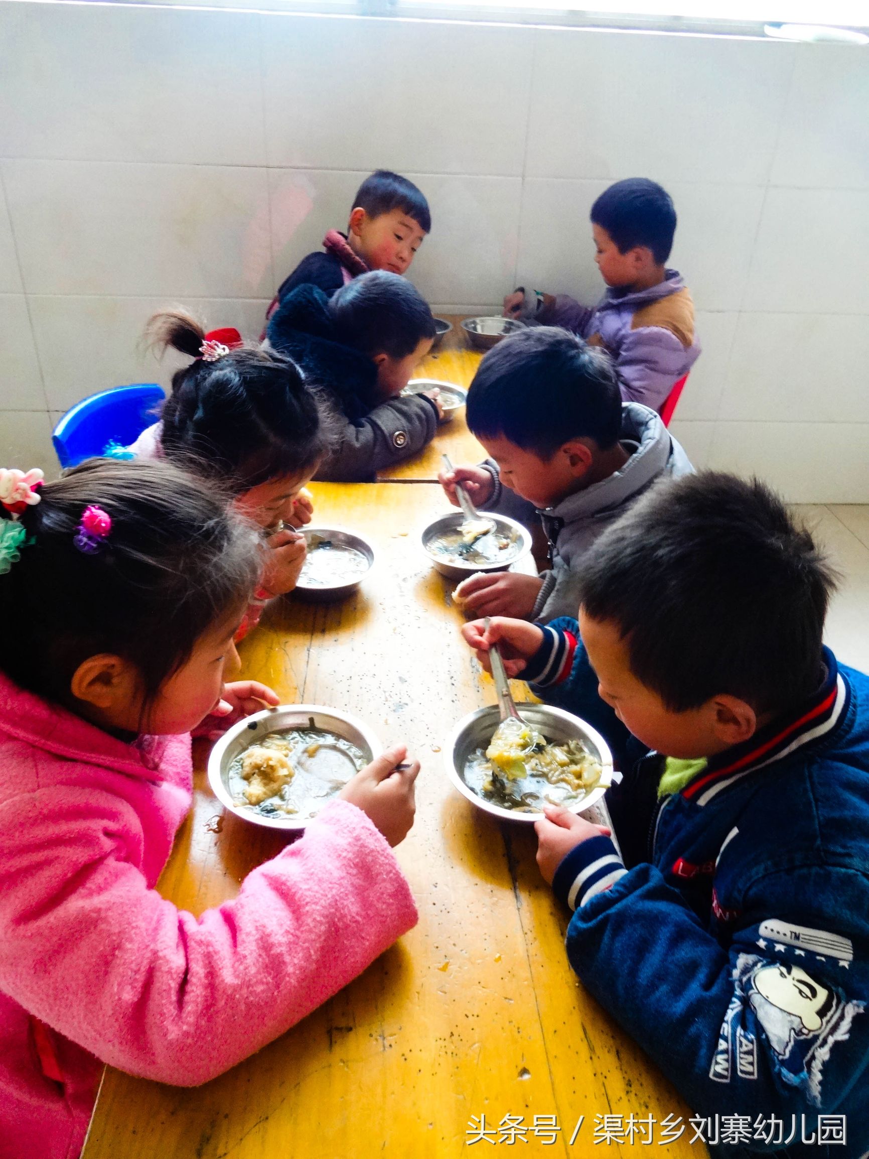 孩子每天在刘寨幼儿园吃什么呢？·孩子成长日记第二期
