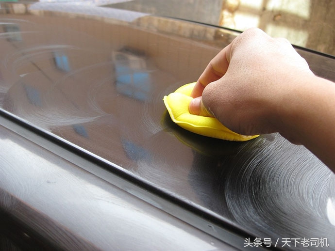 如何消除汽车微小划痕,爱车划痕自己怎么搞定