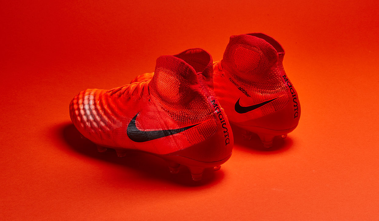 鬼牌1代足球鞋绿色,鬼牌2代足球鞋