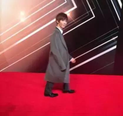 鹿晗黄晓明年龄,鹿晗和黄晓明身高