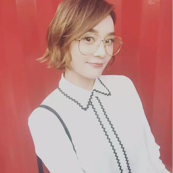 云巅之上简兮惊艳化妆出场,云巅之上简兮表演被肯定