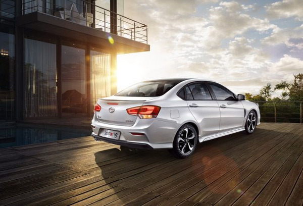 东南汽车菱致v5中控台图解,东南菱致v5后面车标图片