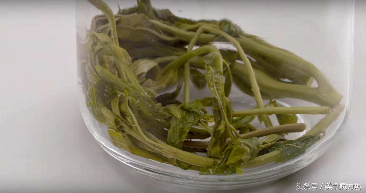 香椿怎么腌制好吃保存时间还长,如何腌制香椿好吃能久放不坏