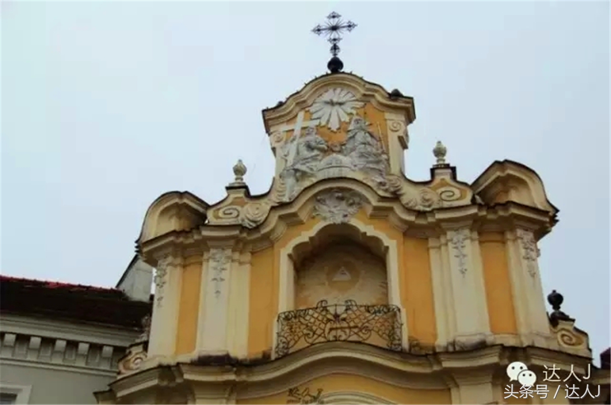 猜猜哪个国家连刺猬都有路牌？