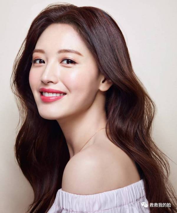 不是所有口红牌子都适合自己,不是所有人都适合哑光口红