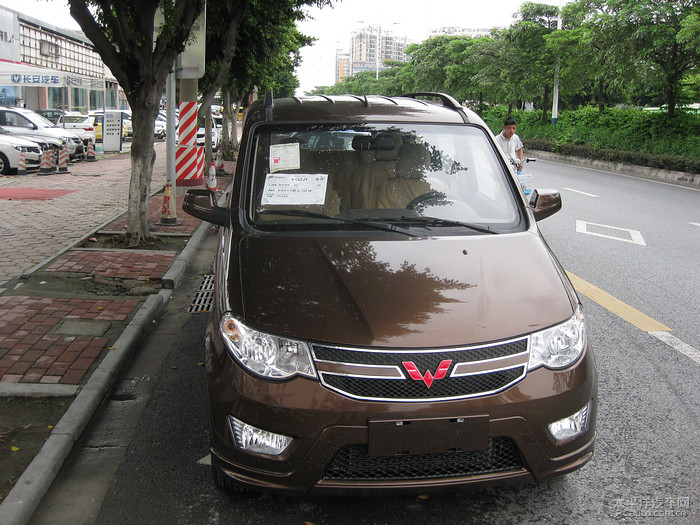 五菱宏光s低配最低价,低配五菱宏光s全款