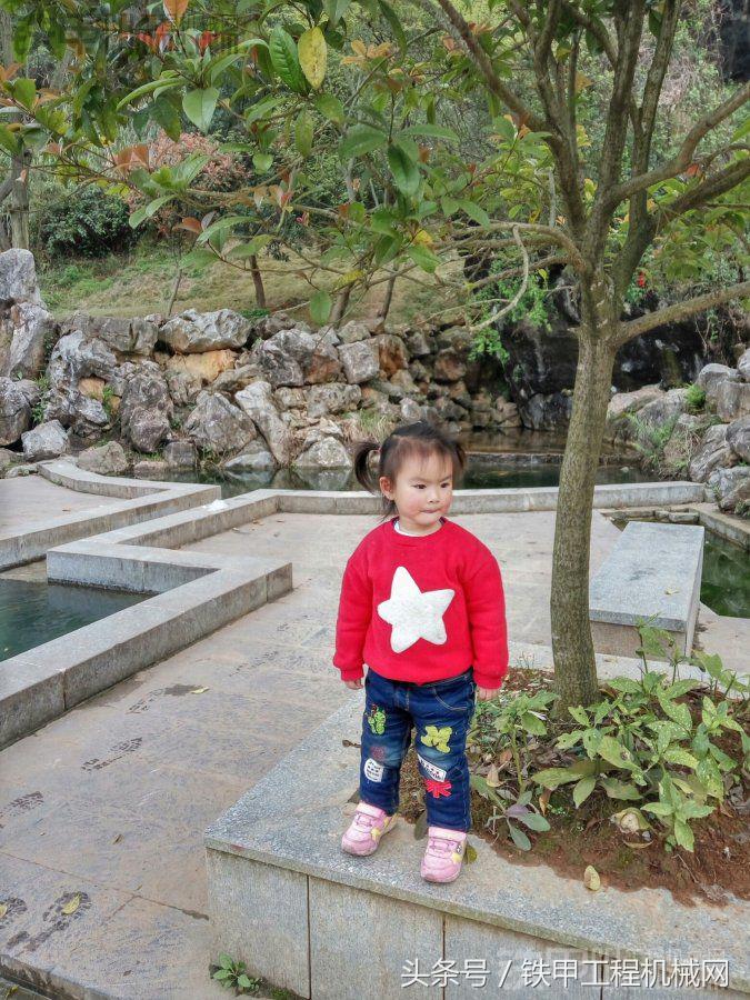 二手小松200-7装车视频,小松200-7老款新款