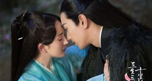 一人分饰两角男演员,一人分饰两角男明星