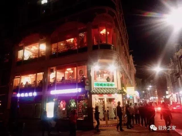 这个单身姑娘一个人一台车一年行走二十多个国家