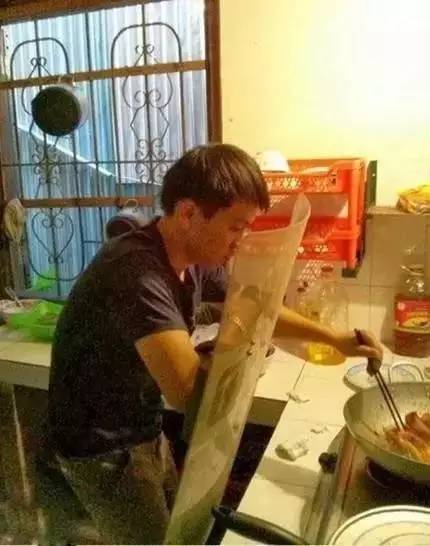 下雨天发个幽默朋友圈视频,下雨天发个幽默句子