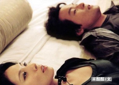 挽救出轨老公的5个方法,怎么去安慰网恋失恋的老公