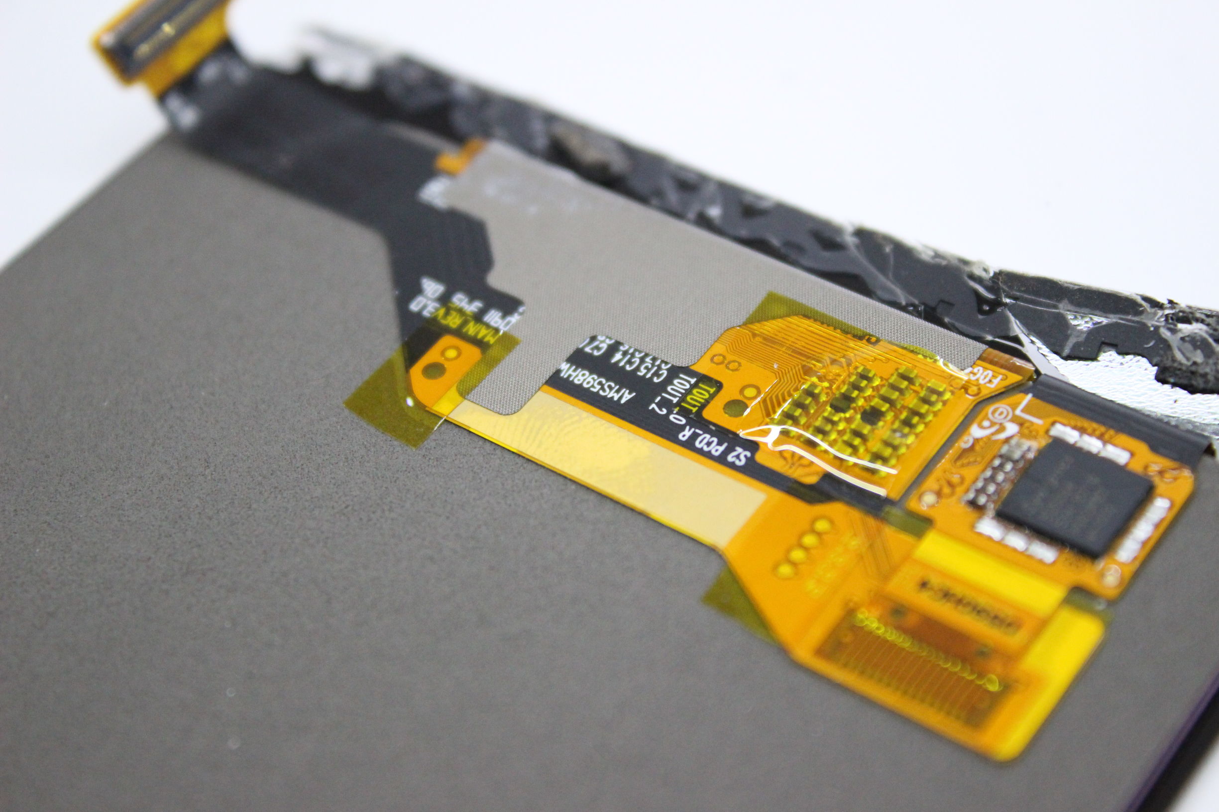 手机屏幕维修换屏怎么不被坑,手机屏幕维修和更换的区别