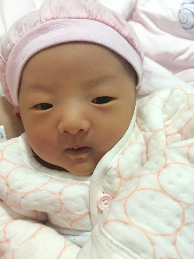 生了孩子睡眠质量差怎么改善,新生儿黑白颠倒怎样调整时差