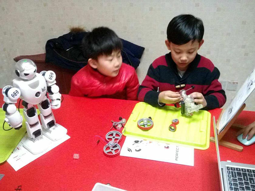 家长如何跟孩子沟通夜生活,家长如何跟孩子沟通去参加训练营