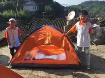 我与花火有个约定，小作家成长体验夏令营！